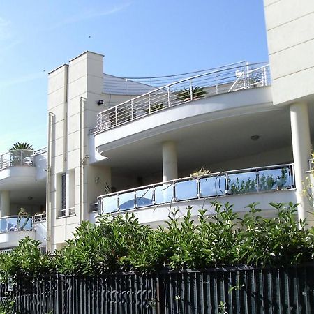 B&B Stazione Latina Sermoneta Buitenkant foto