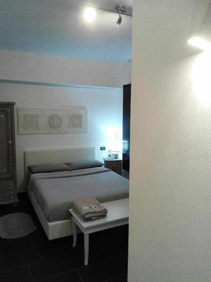 B&B Stazione Latina Sermoneta Buitenkant foto