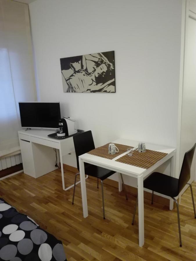 B&B Stazione Latina Sermoneta Buitenkant foto